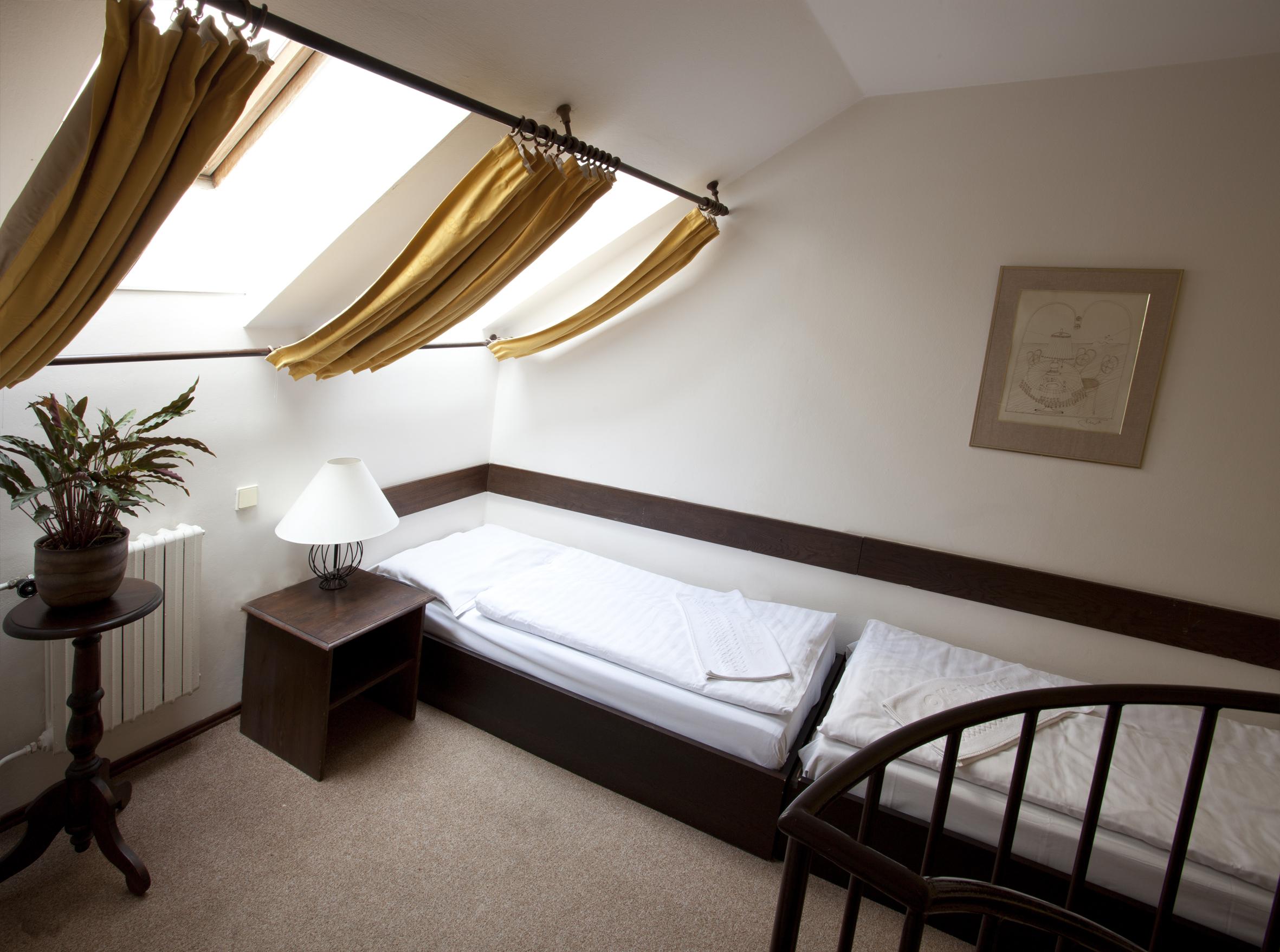 Hotel U Krize Prága Kültér fotó